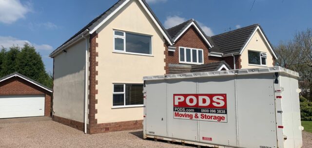 PODS CONTAINER Delivery ON DRIVEWAY